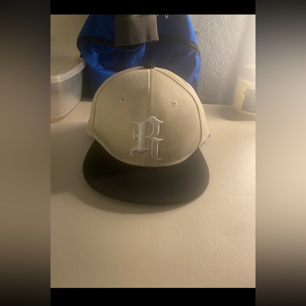 6 hat bundle - Picture 9 of 12